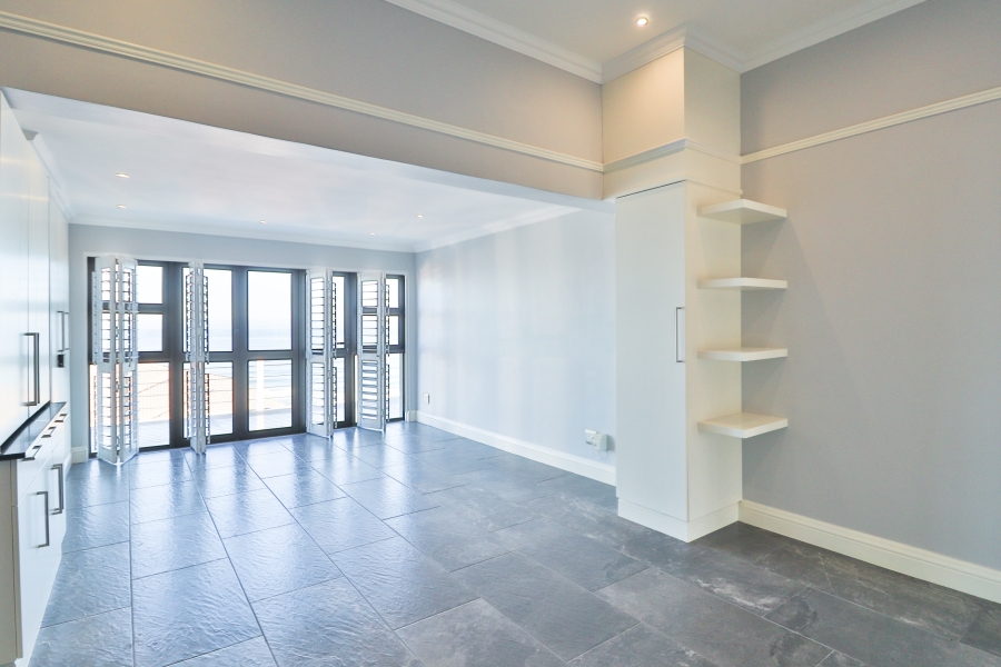 8 Bedroom Property for Sale in Reebok Western Cape